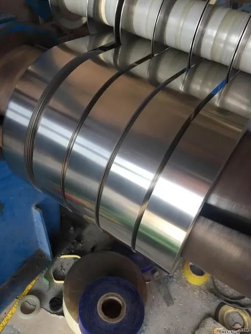 304不銹鋼板是一種廣泛使用的材料，它擁有多種優(yōu)秀的性能和特點